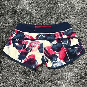 EUC - Lululemon Speed Shorts - Size 4